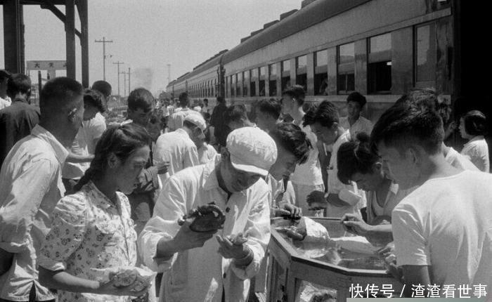  真实@14张外媒拍摄的罕见老照片：1958年中国各地人们生活的真实