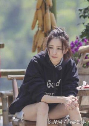 佟丽娅短裤烂到只剩一个“三角形”，网友:越烂越时尚?