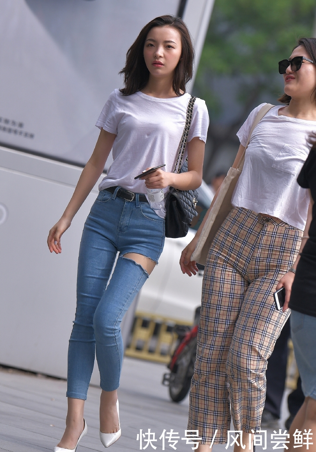 「性感」漂亮性感的牛仔裤美女,大长腿总是那么吸引人