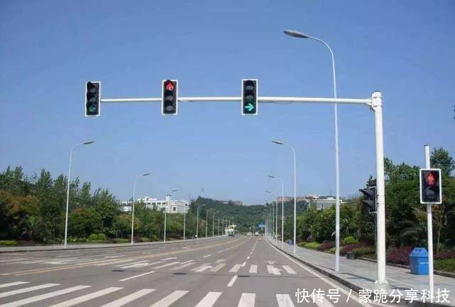  取消■红绿灯取消读秒，究竟有什么好处？车主：2天扣光12分