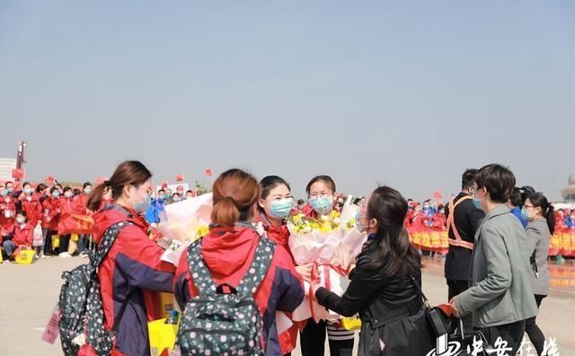  回家■“皖”无一失！今天安徽又有325位白衣战士回家了