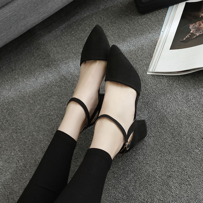 女人鞋子别穿太寒酸,看看下面这新款高跟鞋,从脚绽放美丽