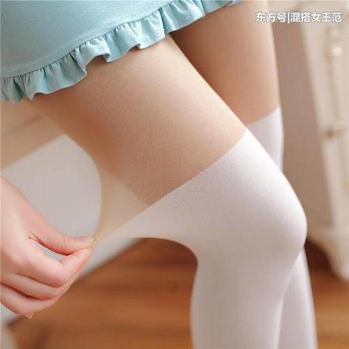 甜美显腿瘦的连裤袜，一不小心就穿出了大长腿的感觉