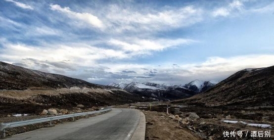 中国首条用“垃圾”建造的公路，全长122公里，用了600万吨垃圾