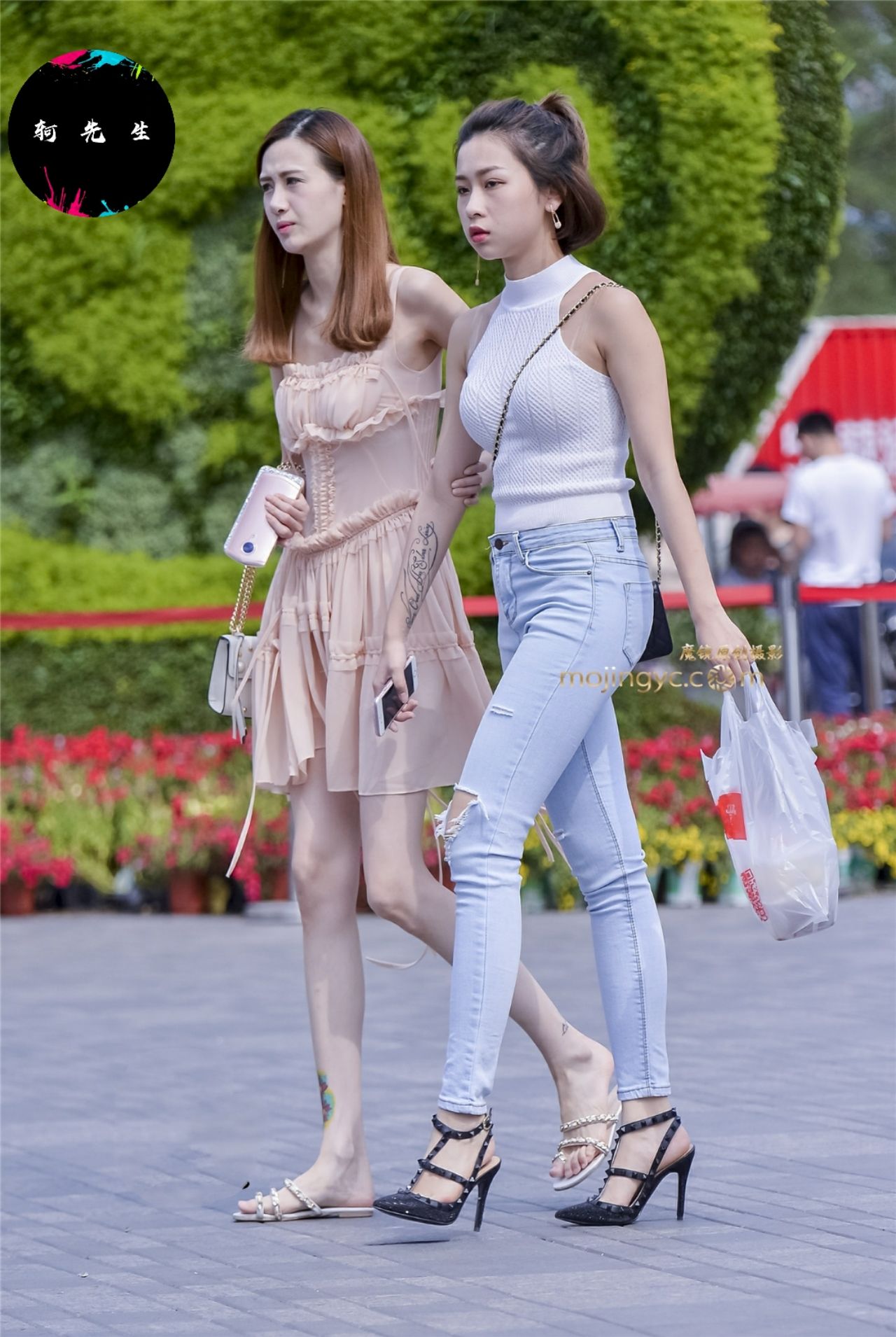 街拍“如果在大街上碰到图三能忍住不回头，那你一定不是男人”