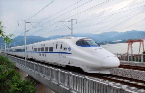 中国火车在古巴正式通车，居民奔走相告，铁路工作者：票已卖完