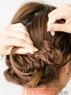 韩式发髻编发图解 简约优雅更显大气