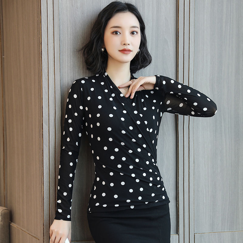 我的天!老婆真会穿，这么时髦的新款小衫，精明女人已囤上