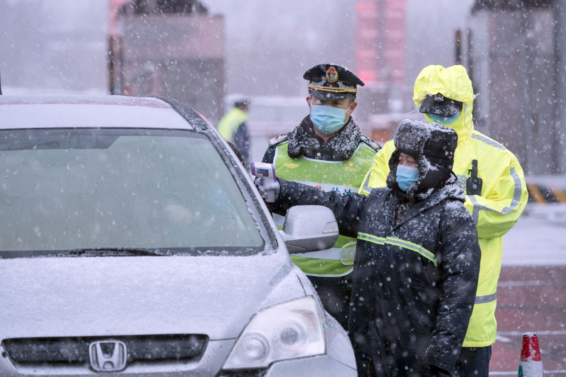  力量■战“疫”之城！力量之城！瑞雪里，大美德州