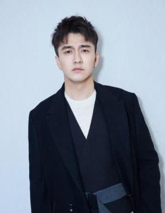 黄晓明澄清股票操纵案，杨颖1句话撇清关系，只有这3人公开力挺