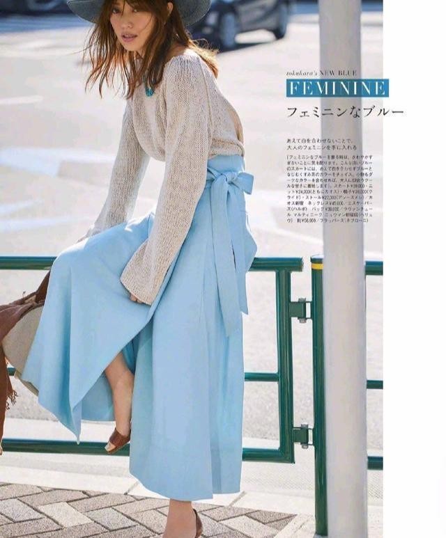  #女人#女人的穿搭，不仅需要清新淡雅的春日之美，还要为自己增加好感度