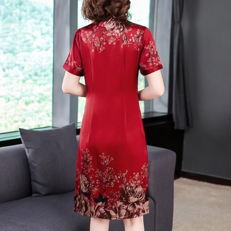 刚上市的印花“香云纱裙”，高雅华丽又显瘦，穿起来超美更有档次