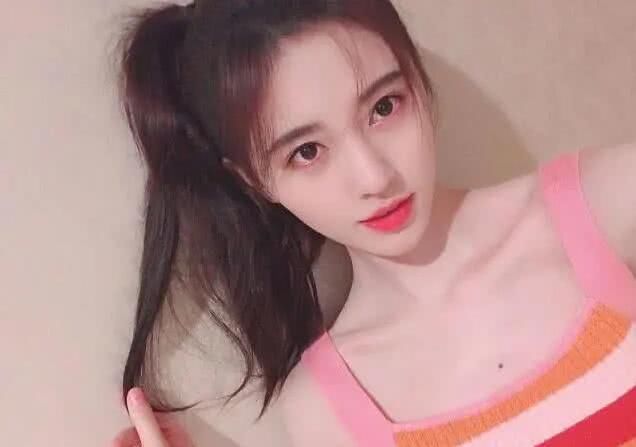  『身材』“四千年一遇美女”被群嘲，鞠婧祎自证有颜值，更有身材