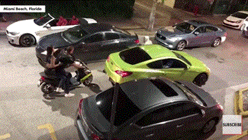  「gif」搞笑gif：看到这种骚气十足的舞蹈，我震惊了！