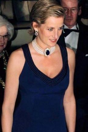 谁说戴安娜王妃没变过发型？4款你没见过的戴妃发型，她只是不想