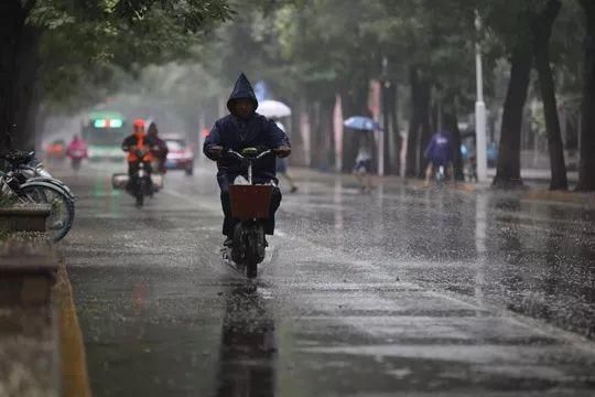 大到暴雨＋大暴雨＋9级阵风马上到！台风“利奇马”来了！河北最