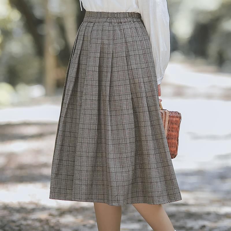 穿上这样的半身长裙，显高显瘦又显腿长，回头率百分百