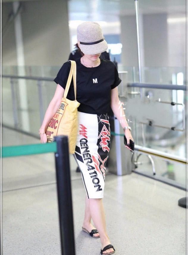 为了博眼球，也是够拼的了，这还是马伊俐吗?裤子穿成了抹胸