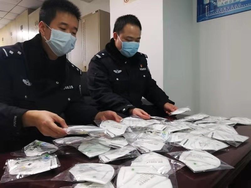  厂家@网销假口罩每天涨价遭质疑，竟答这是厂家着急赶制？