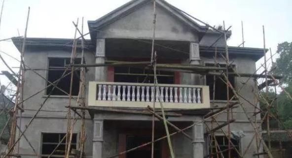  #自建房#为什么现在农村自建房现浇板都容易出现裂缝？