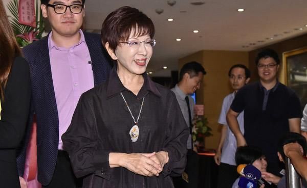 洪秀柱要登陆谈政治 港媒:坚定统派为和平 勇者仁者