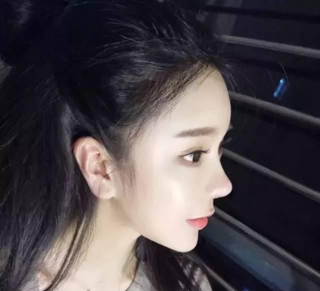  『皮肤』皮肤好的女孩子，早上起床后都会坚持做这几件事，不化妆照样漂亮