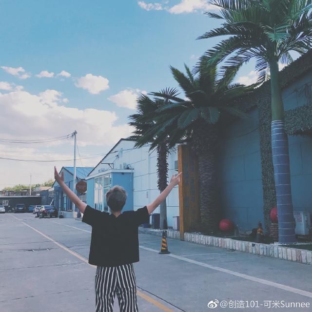 靠自己的努力打破一切谣言和传闻，终于如愿出道，网友：加油！