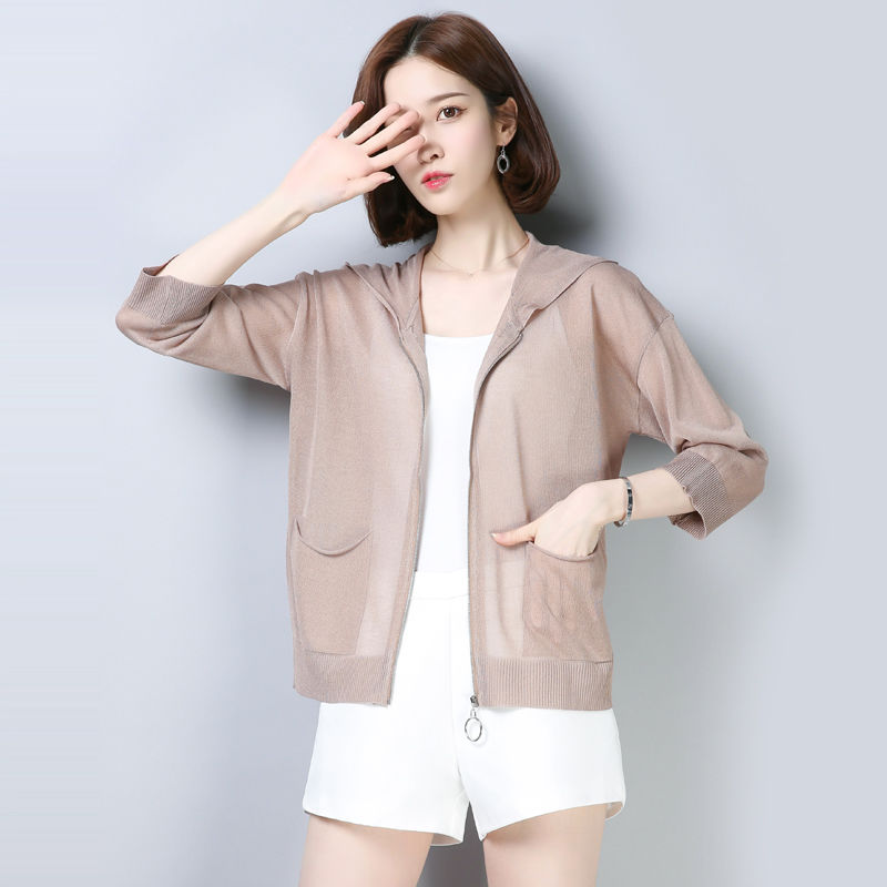 去年的旧衣服该扔了!瞧瞧这16款，7080后女人穿，贼嫩