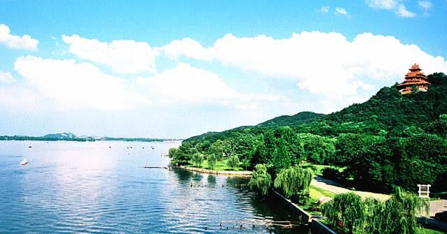 中国“零差评”5A景区，门票完全免费，住一晚上仅需25元！