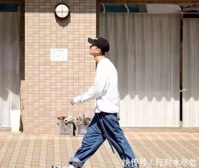  谨记■春季换季穿搭谨记以下几种技巧，让你既年轻帅气又有型！