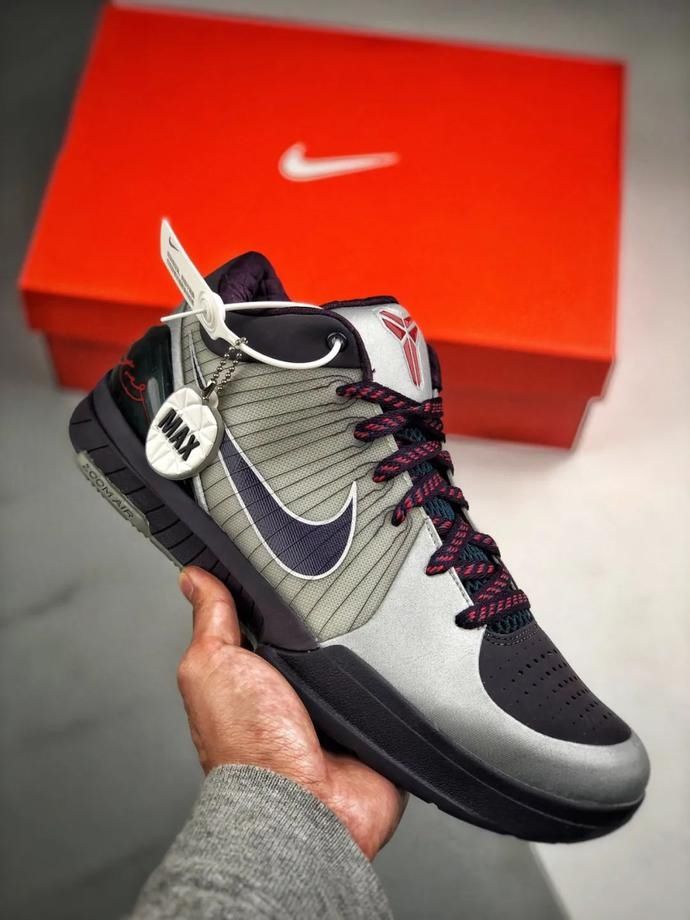  『战靴』科比战靴复刻回归，缅怀一代人心中的传奇！耐克Kobe4代小丑开箱测评