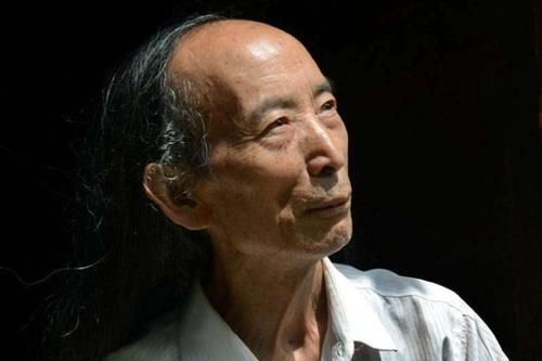 不与开发商合作！贵州老人耗时20年建造石头城堡，如今价值数亿元