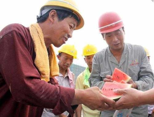  #生活#农民打工年收入6万元，在农村算高收入吗？你一年能挣多少