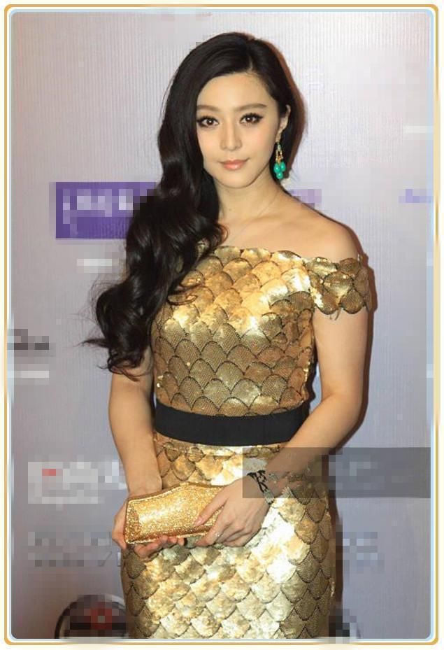 当林志玲与范冰冰同穿金色裙，网友:优雅和妩媚的差距一目了然!