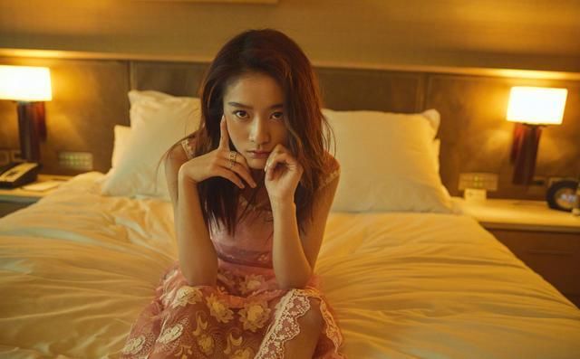 张雪迎发声驳斥“小三”传言，称交由律师处理，网友:少蹭热度!