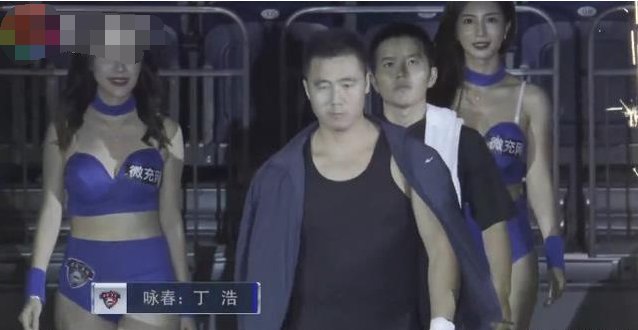  「太极」搏击人阿虎连战俩传武大师：80秒KO太极宋德财，74秒踢