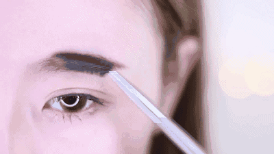 赵丽颖“眉”变!弯月的形状也就让她可萌可女王吧!