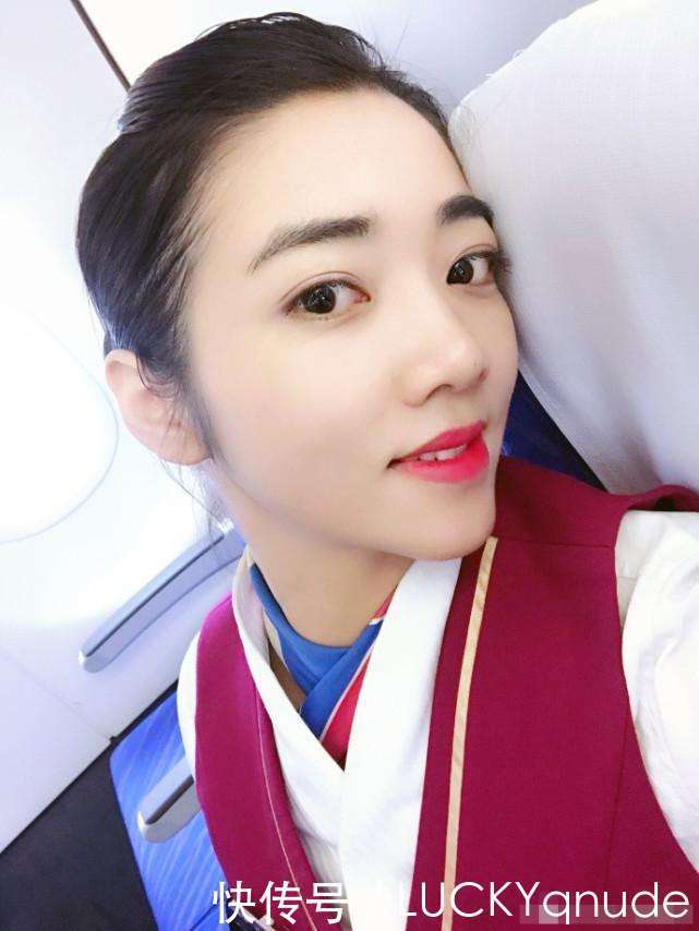 空姐为何要穿裙子, 还是短裙? 原来是有这个小“秘密”