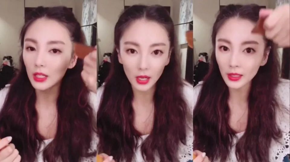 张雨琦脸够小，确定只用了刮痧板没动过刀?