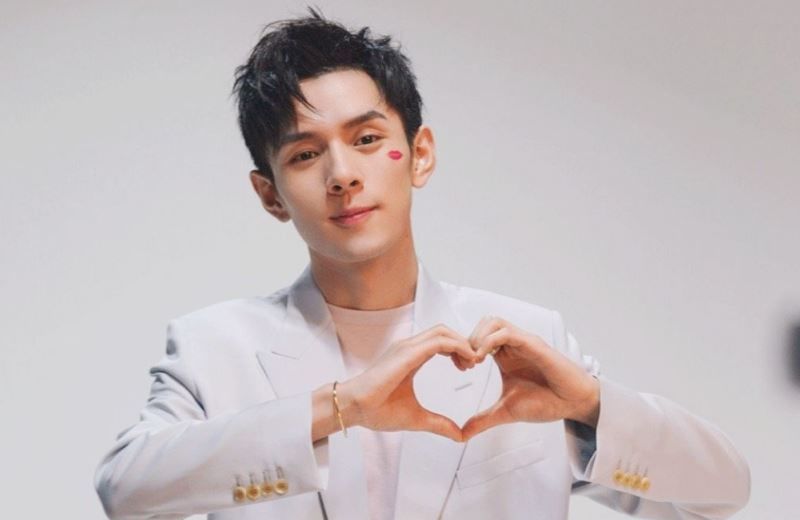  #控制#李佳琦直播diss爱马仕口红，表情真实并且逐渐失去控制