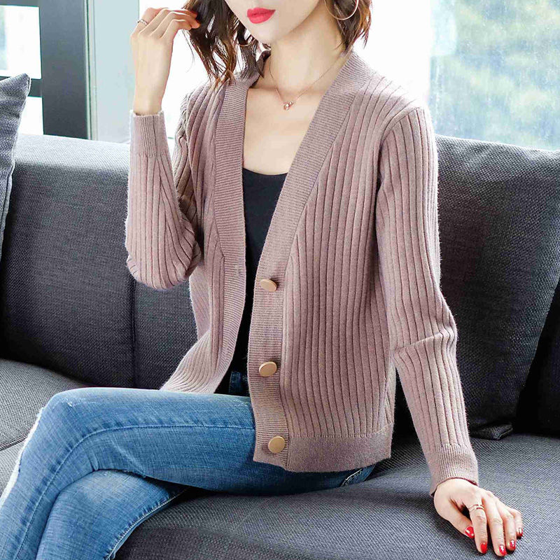 女人别老穿打底裤，学学下面女人这样穿，一个比一个时髦有女人味