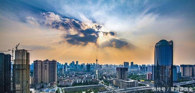 中国最幸福城市GDP10年增长了1万亿,如今GDP比省内第二高万亿