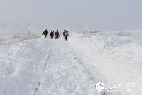  『嫩江公司』黑龙江省国资委出资企业省铁路集团全力清雪保行车安全畅通