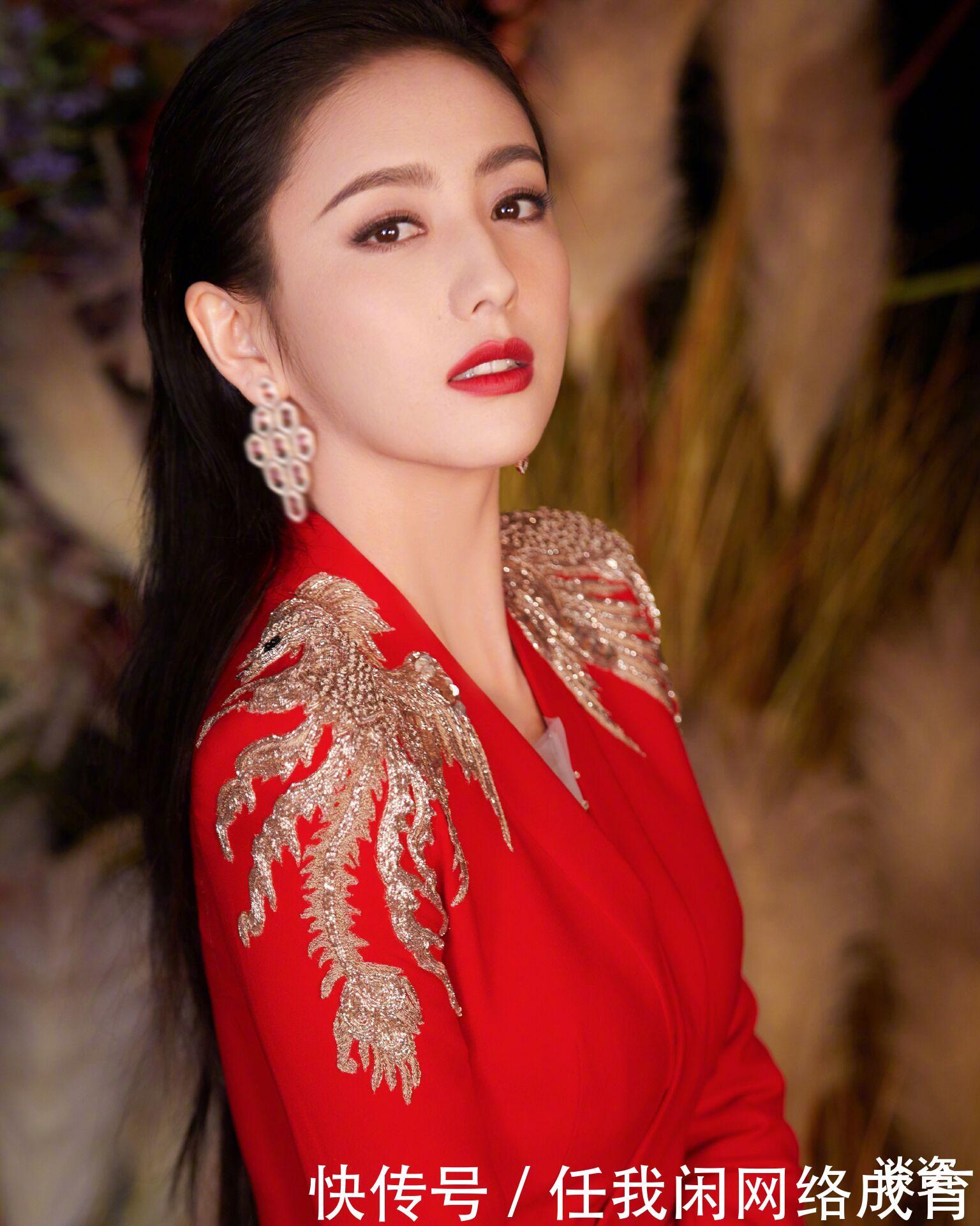 为什么今年春晚佟丽娅主持