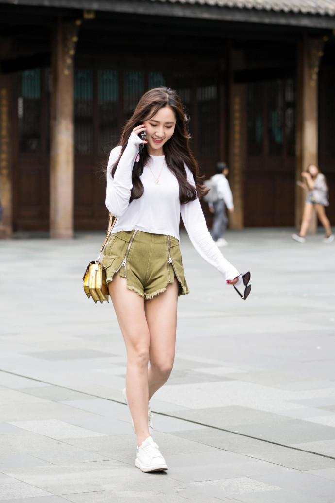 成都街拍, 时尚清新的夏季搭配示范, 柔美百搭随心而变