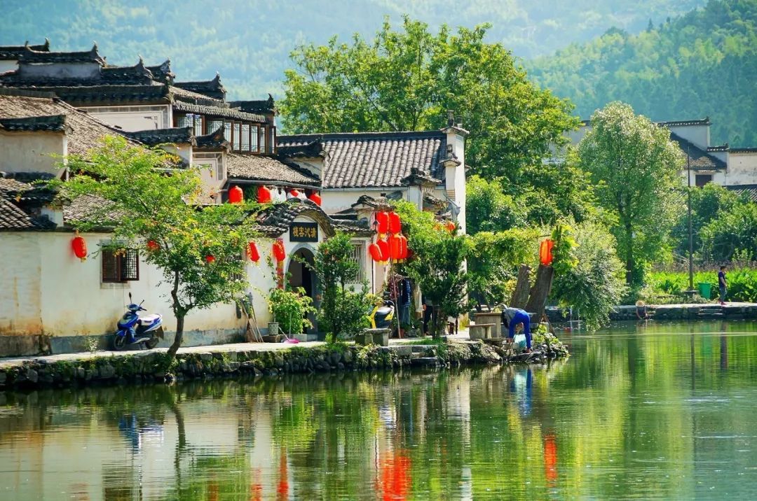 中国最美高铁，90分钟穿过57个国家级风景区，一站一景美哭了