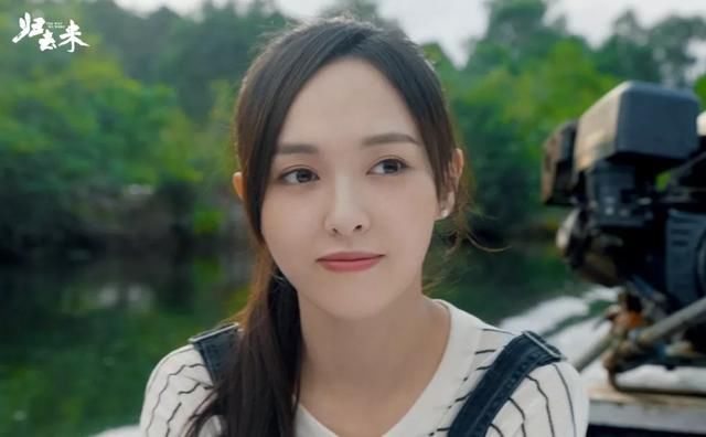 明星们都爱的素颜妆,怎么画才最有少女感?