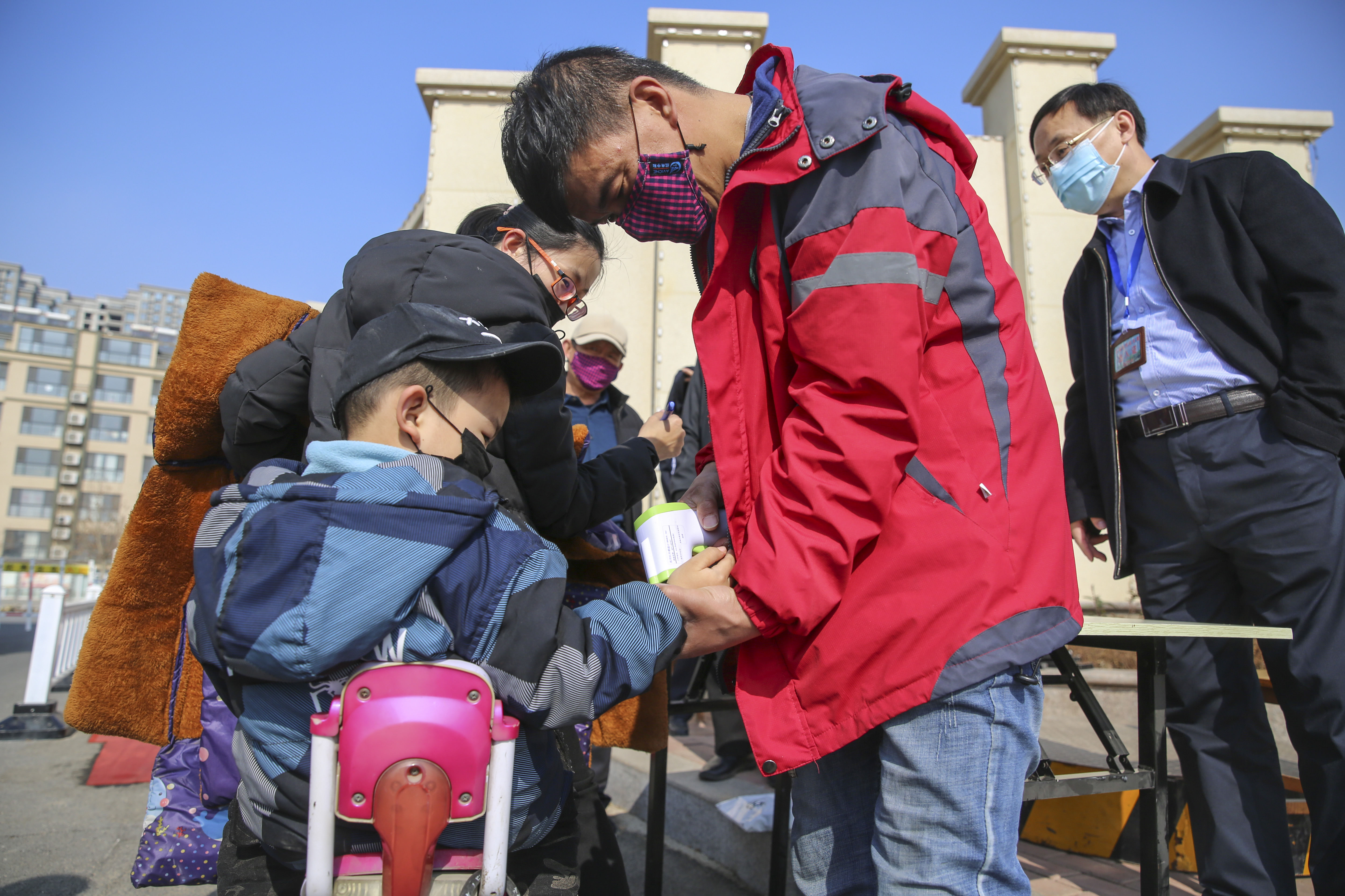  [防控]11个督导组冲在滨州防疫最前线： 哪里防控不到位，第一时