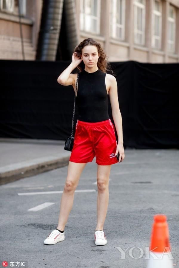 穿个短裤也能这么美，跟着宋茜、杨幂学最潮的短裤穿搭吧!