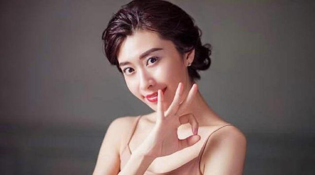 #面膜#香菜煮水加一物敷脸,15天下来皮肤白净光滑,色斑也变淡了不少!